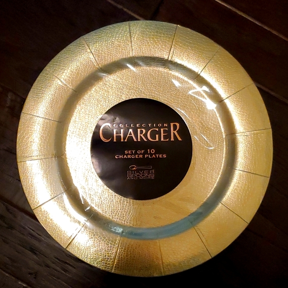 COPY - Table setting| Charger Plates - Picture 1 of 5